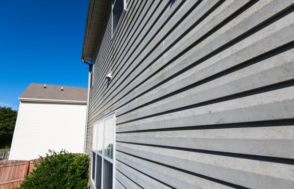 Cost of Vinyl Siding Panel Replacement in New York
